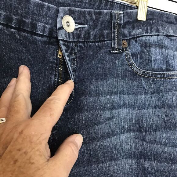 Torrid Womens Jeans Size 18 Straight Leg‎ Embroidered Logo Stretch 5 Pocket Blue - Picture 5 of 9